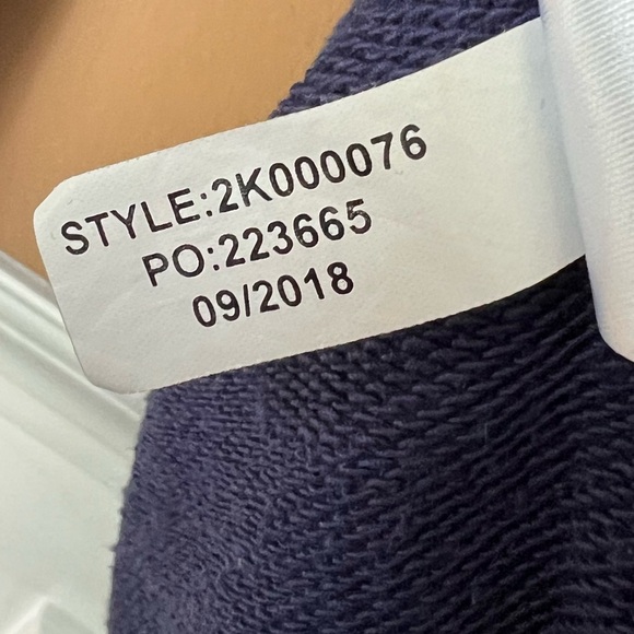 Vineyard Vines Classic Whale Embroidered Shep Shirt Deep Bay Sweater Size M - Picture 8 of 8